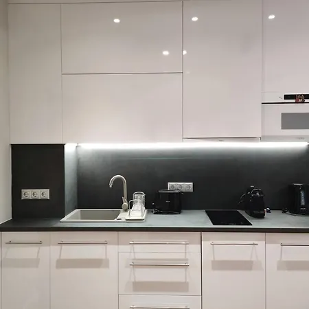 Carbona Mona Lila Hévíz