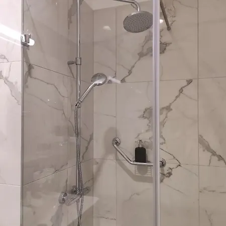 Carbona Mona Lila Appartement