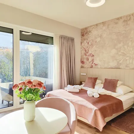 Carbona Mona Lila Appartement Hévíz