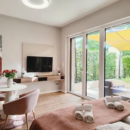 Carbona Mona Lila Appartement Hévíz